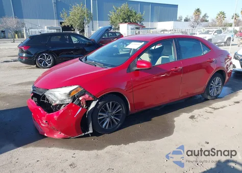 2015 Toyota Corolla Le Plus z USA, uszkodzony, nr VIN 5YFBURHE4FP347640